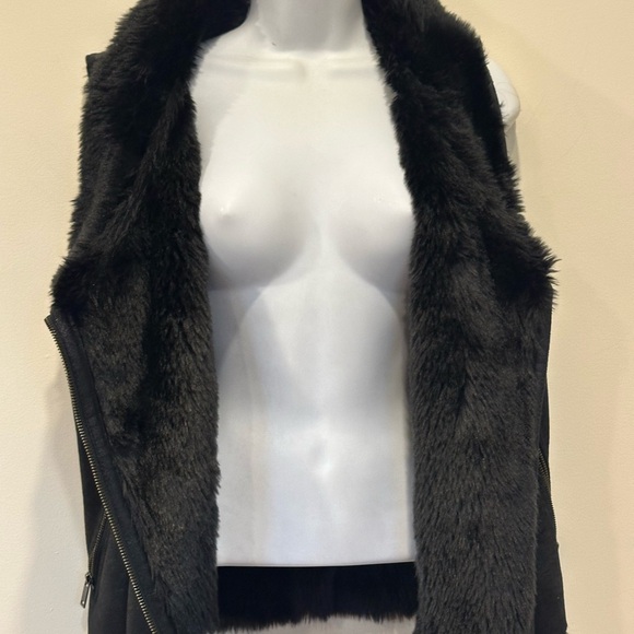 Banana Republic Vest - Picture 12 of 13